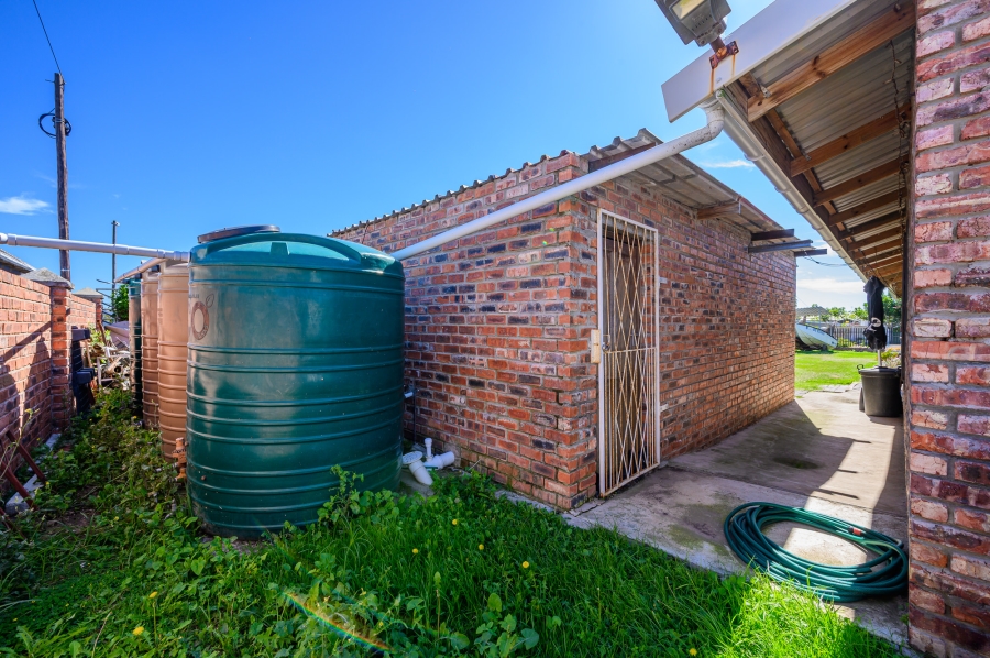 4 Bedroom Property for Sale in Cannonville Eastern Cape